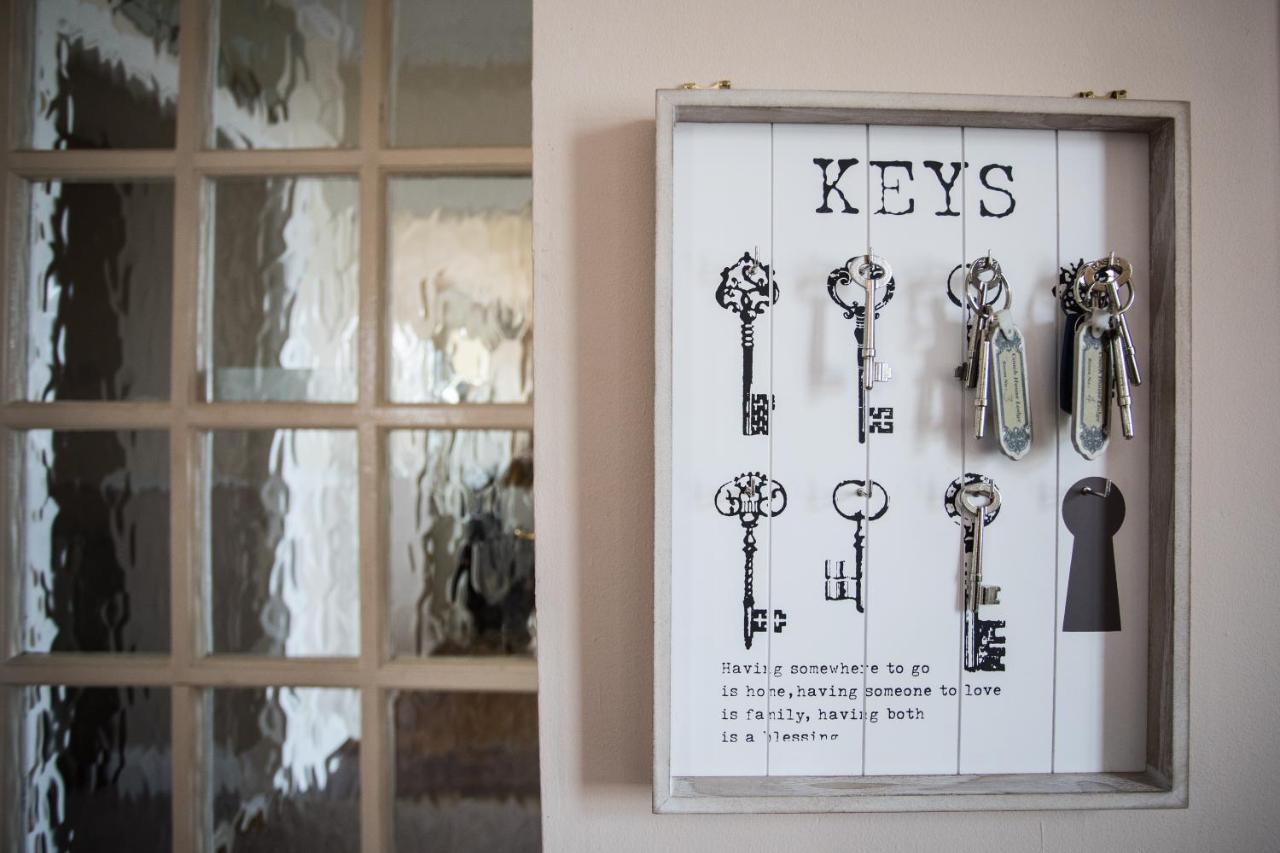 להינץ' Coach House Lodge Rooms מראה חיצוני תמונה