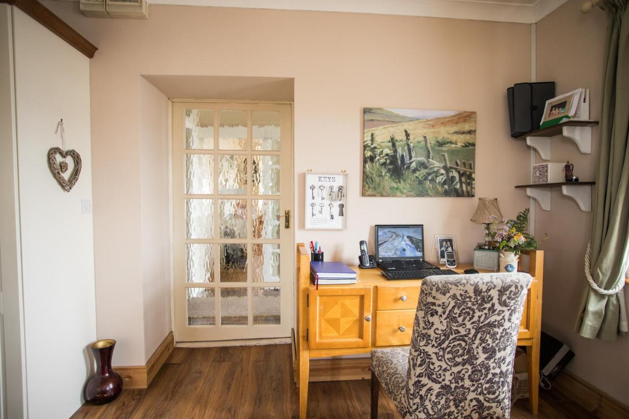 להינץ' Coach House Lodge Rooms מראה חיצוני תמונה