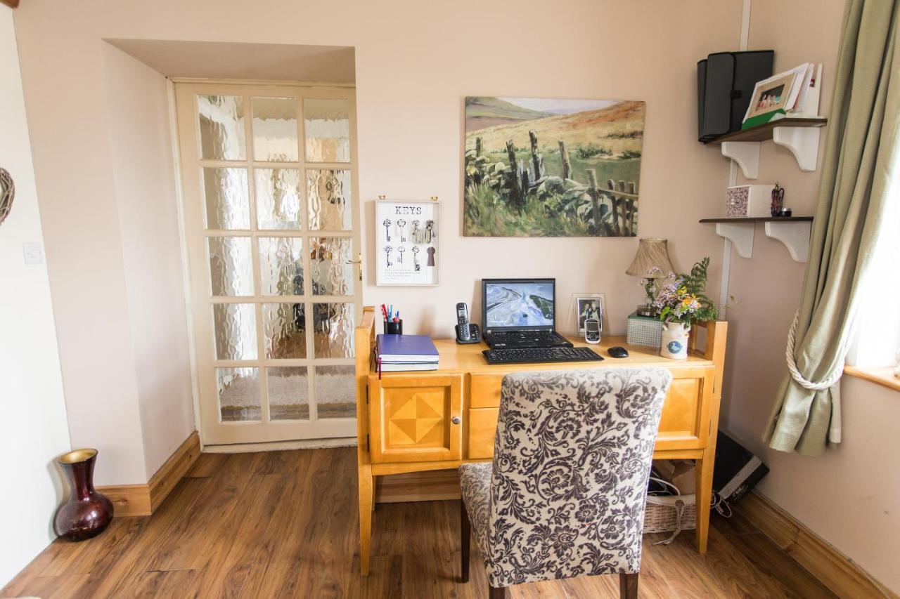 להינץ' Coach House Lodge Rooms מראה חיצוני תמונה
